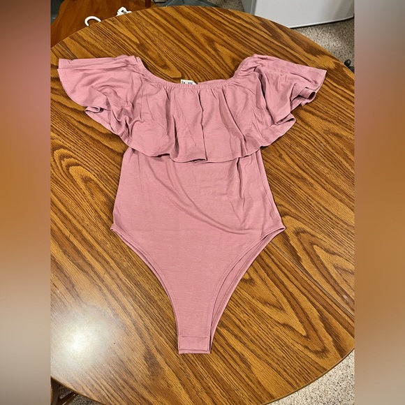 NWT Zenana Dusty Rose Bodysuit - Medium - Picture 2 of 10